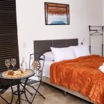 Suites Vilarejo Container3